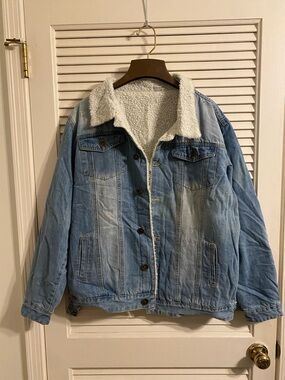 Light Wash Denim Sherpa Lined Jacket - Blue with White Sherpa